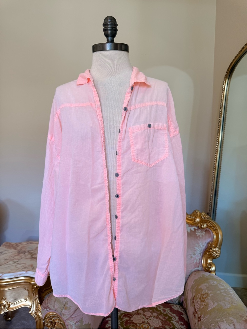 petë & greta Light Pink Jacket/Top with Hand-Drawn Logo